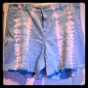 Trendy Cutoff Short!!